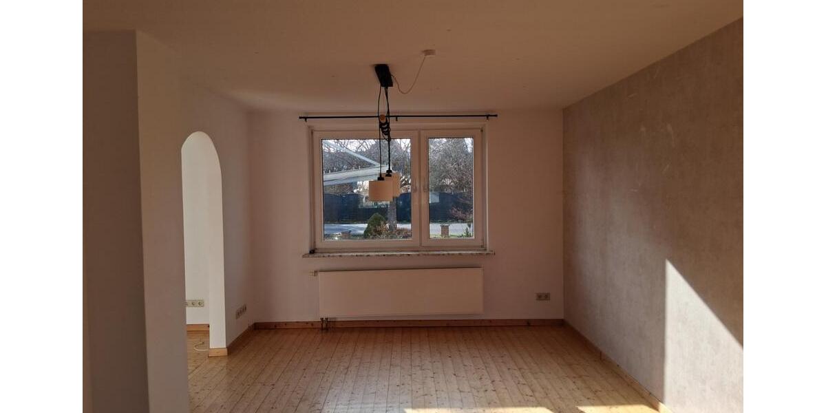 Einfamilienhaus Friedland - 8 Zimmer, 150 m&sup2;, 1.750&euro; | Angebot:25307911