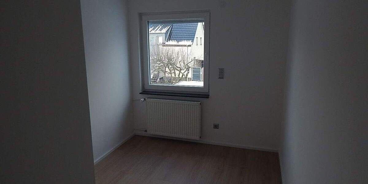 Reihenmittelhaus Göttingen Grone - 6 Zimmer, 112 m&sup2;, 1.600&euro; | Angebot:25684409