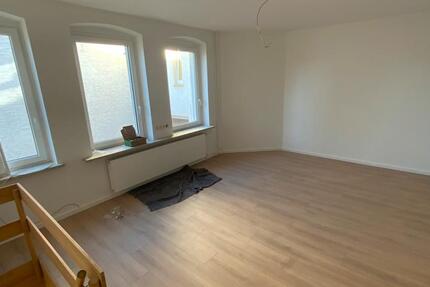 Kernsaniert & mit besonderem Wohngefühl: 2-Zimmer-Maisonette 2 zimmer
