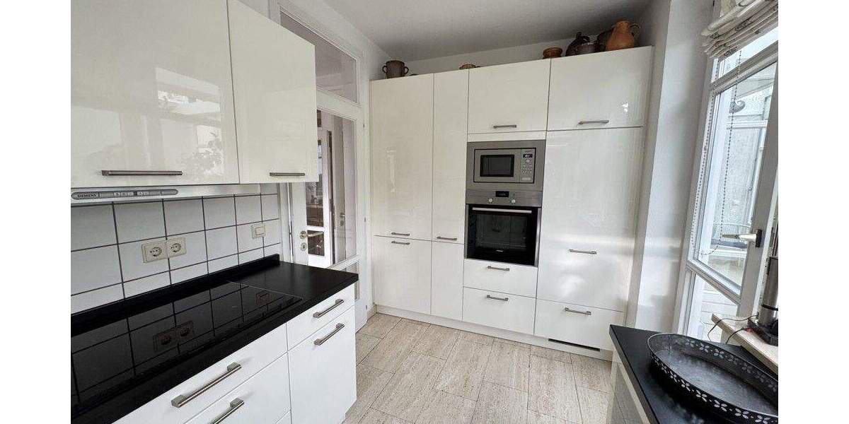 Sonniges und großzügiges Architektenhaus mit eingewachsenem Garten in Göttingen-Geismar 6 zimmer