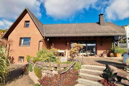 Haus Hann. Münden - 5 Zimmer, 147 m&sup2;, 300.000&euro; | Angebot:25738656