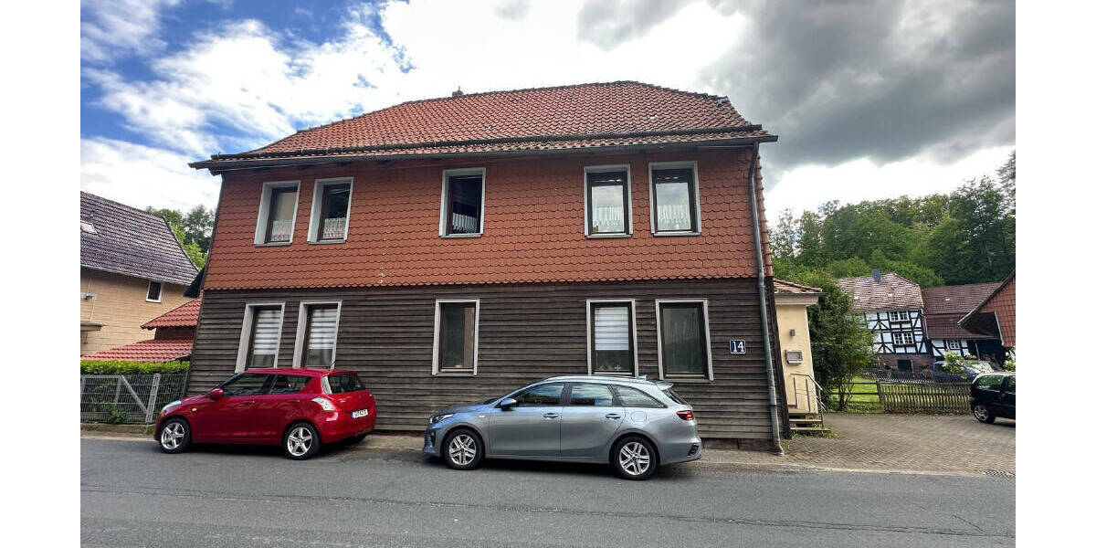 Charmantes Fachwerkhaus mit 2 vermieteten Wohneinheiten in Bremke 7 zimmer