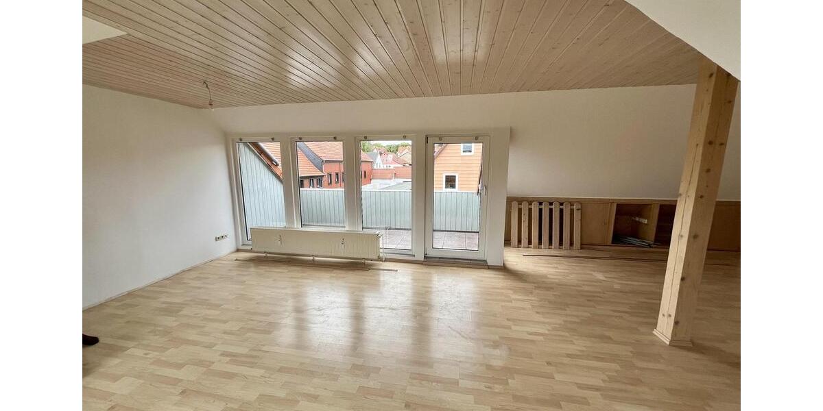 Helle Maisonette-Wohnung in Elliehausen mit Balkon und neuem Bad 3 zimmer
