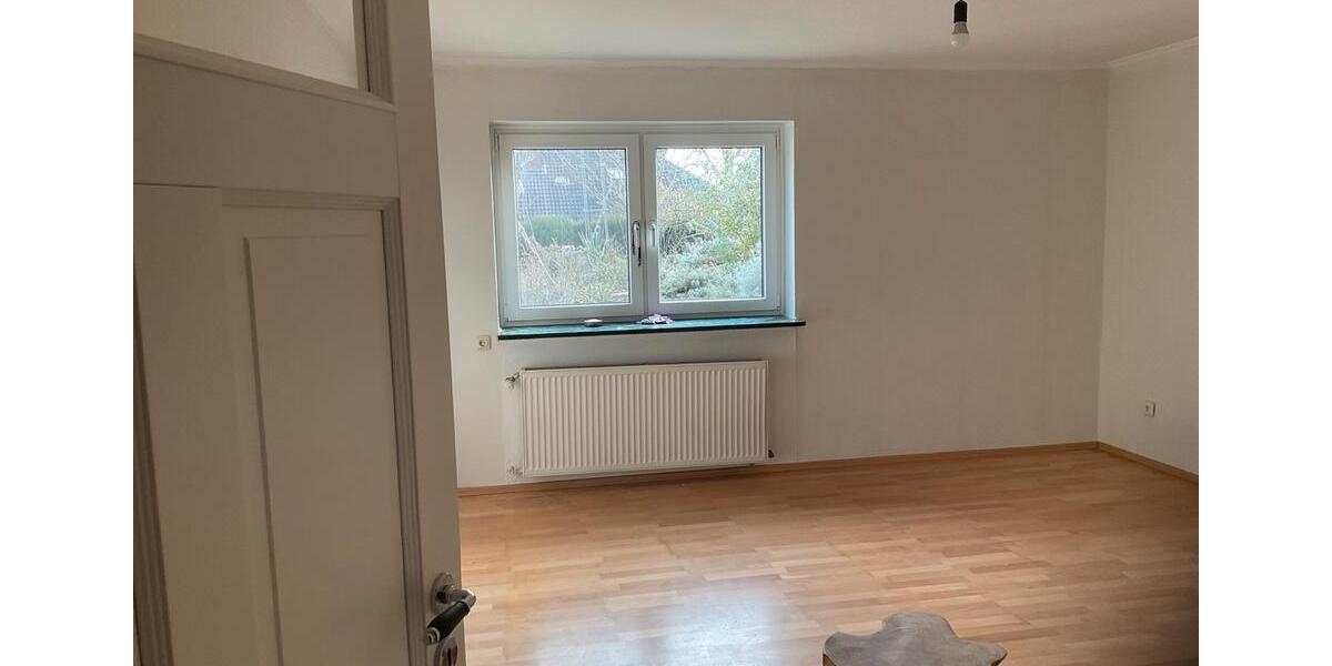 Etagenwohnung Gleichen - 2 Zimmer, 97 m&sup2;, 900&euro; | Angebot:25397275