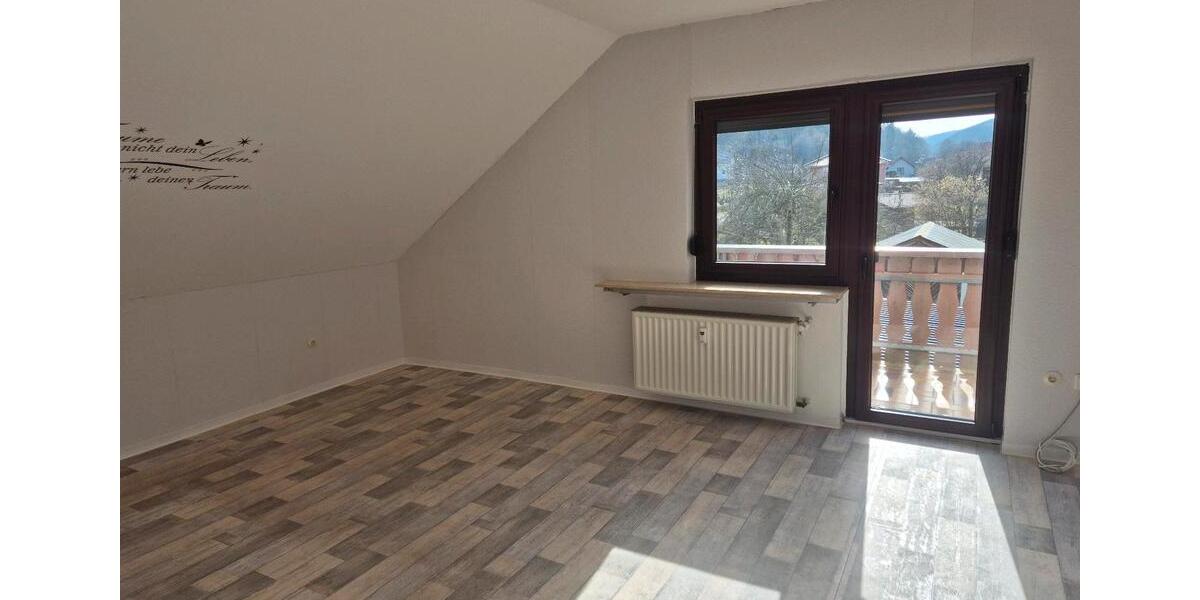Dachgeschoßwohnung Bad Sooden-Allendorf Allendorf - 4 Zimmer, 85 m&sup2;, 710&euro; | Angebot:25656932