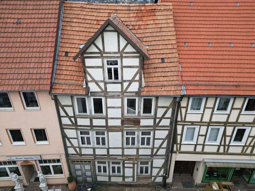 Haus zum Kaufen in Witzenhausen 45.000 € 300 m²