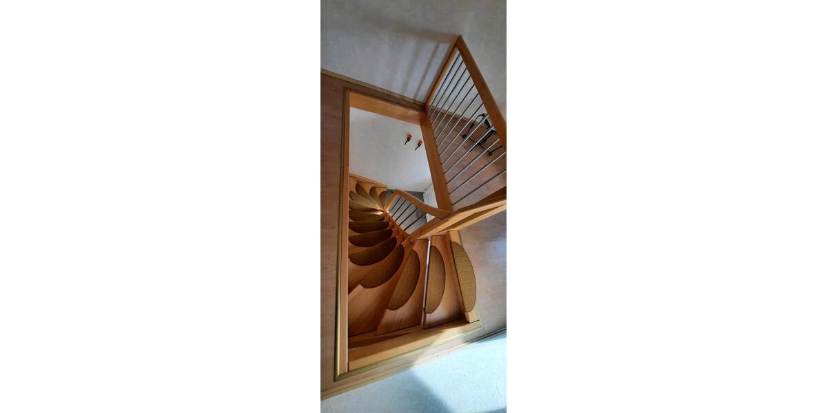 Bauernhaus, Landhaus Dransfeld - 8 Zimmer, 220 m&sup2;, 250.000&euro; | Angebot:27084190