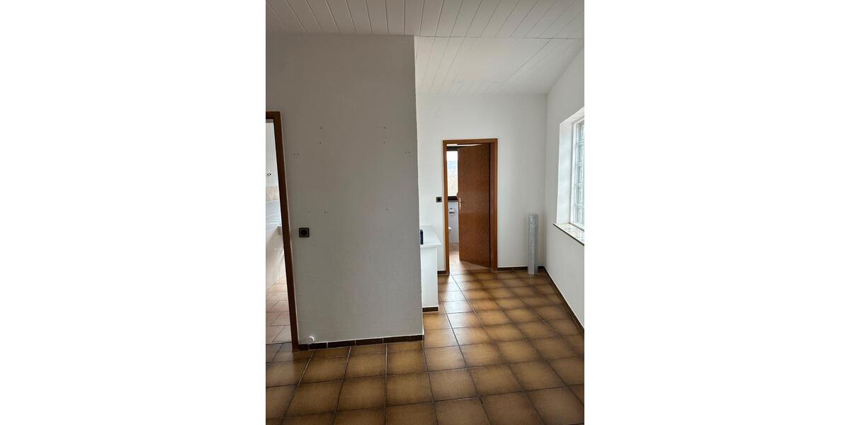 Dachgeschoßwohnung Witzenhausen - 3 Zimmer, 100 m&sup2;, 850&euro; | Angebot:25648783