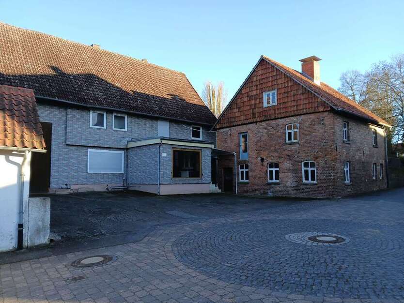 Haus zum Kaufen in Nörten-Hardenberg 100.000 € 150 m²