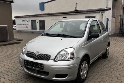 Toyota Yaris 118.000 km 2.999 &euro; Nörten Hardenberg 37176
