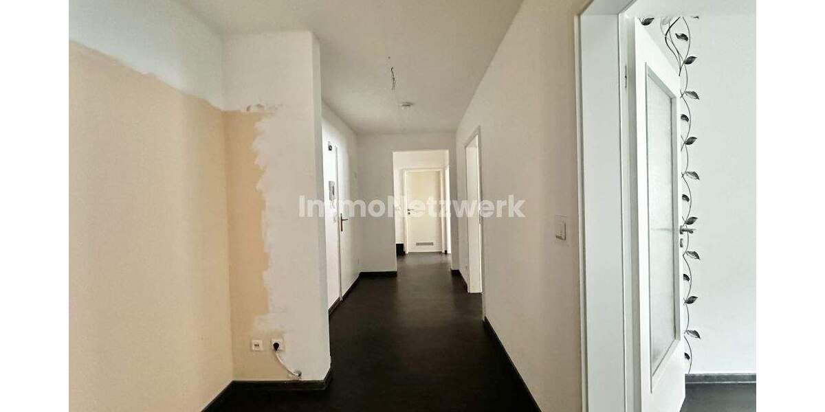 Großzügige, helle Wohnung mit durchdachtem Grundriss in ruhiger Lage mit Südwestbalkon, großes Bad 2 zimmer