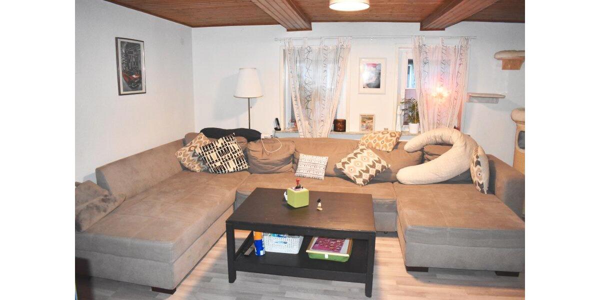 Etagenwohnung Rosdorf - 6 Zimmer, 127 m&sup2;, 1.050&euro; | Angebot:26420468