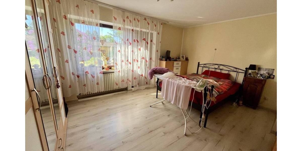 Einfamilienhaus Uslar - 9 Zimmer, 276 m&sup2;, 320.000&euro; | Angebot:26912928