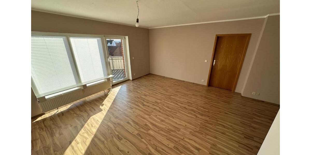 Dachgeschoßwohnung Nörten-Hardenberg Hardenberg - 3.5 Zimmer, 105 m&sup2;, 850&euro; | Angebot:25754001