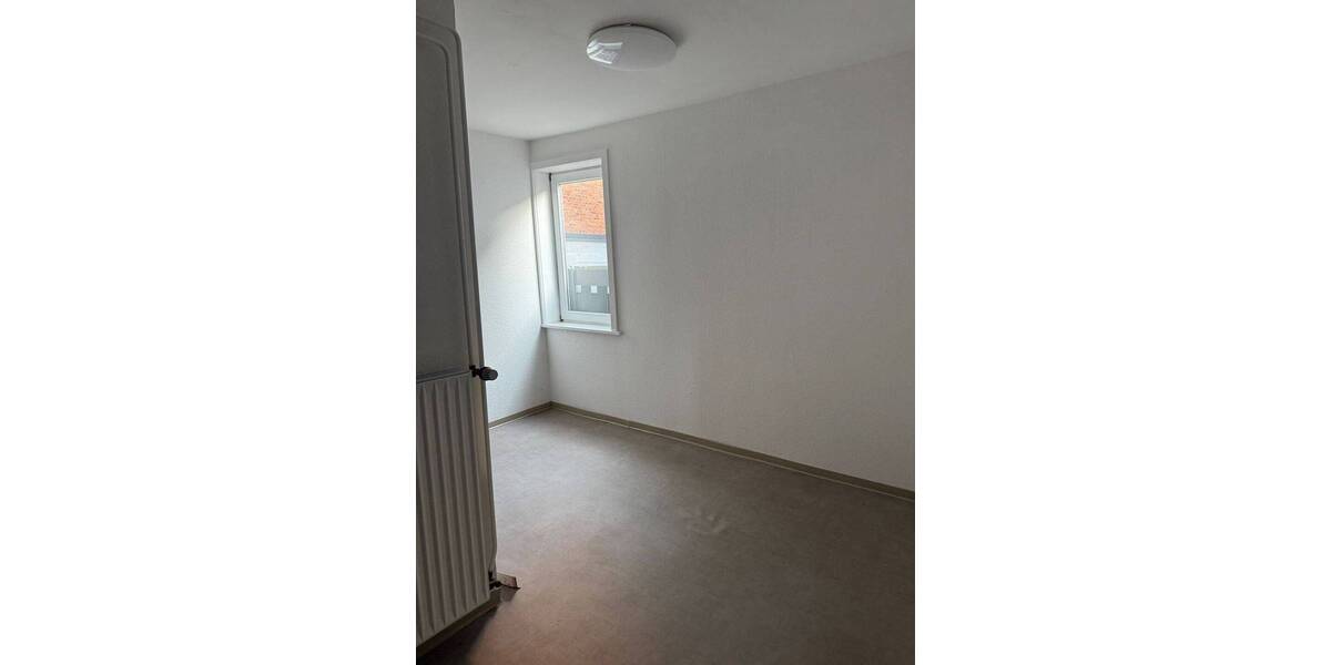 Praxis Büro Laden mit 2,5 Zimmern 2 zimmer