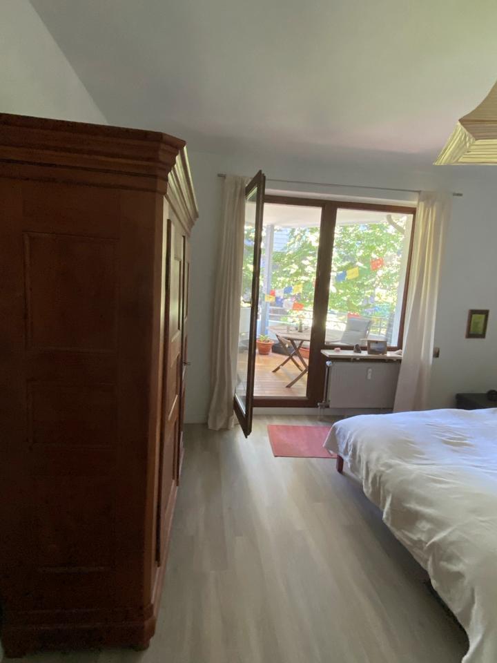 2 Zi, Einbauküche, Bad, Balkon Ostviertel