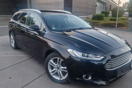 Ford Mondeo 129.058 km 8.990 &euro; Göttingen 37077