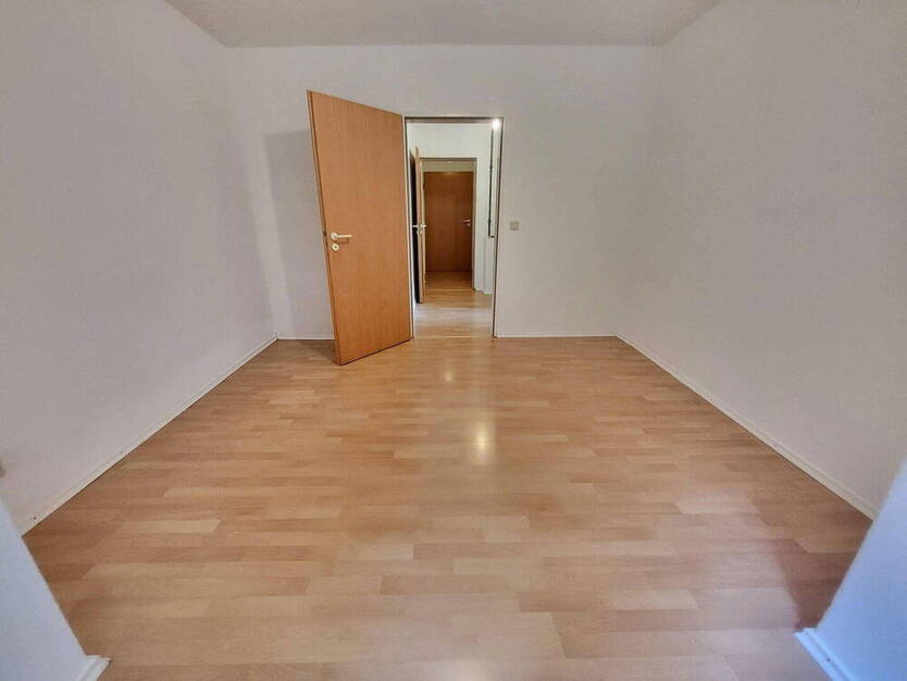 OSTVIERTEL, Bestlage! Uni-nah! 2-Zimmer-Studenten-Single-App. HFW Sout. links