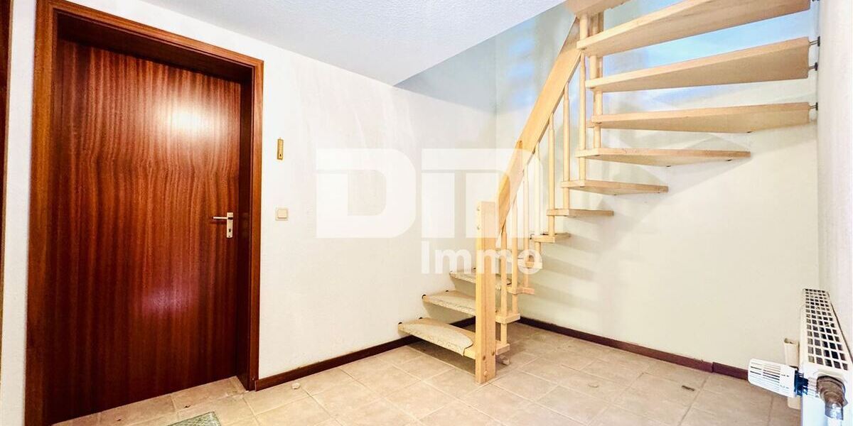 Charmantes Wohnglück - Ihr neues Zuhause mit Carport Terrasse und großem Gartenbereich - Doppelhaushälfte Rosdorf | Angebot:26770582