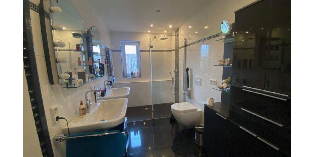 Mehrfamilienhaus, Wohnhaus Bovenden Reyershausen - 1 Zimmer, 880.000&euro; | Angebot:25670445