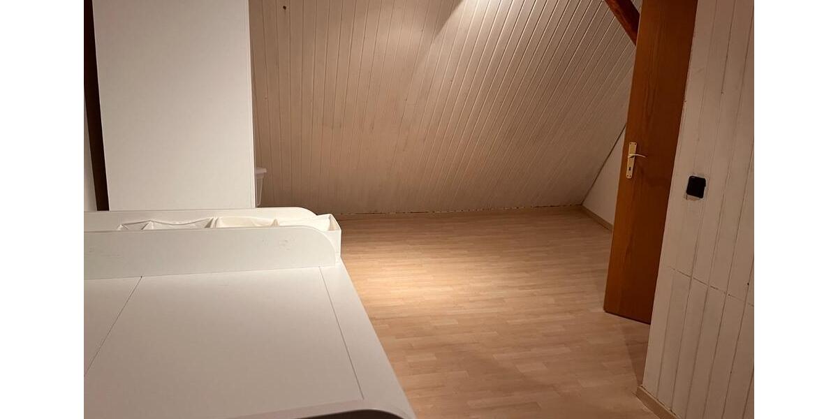 Doppelhaushälfte Wesertal - 9 Zimmer, 128 m&sup2;, 650&euro; | Angebot:24688572