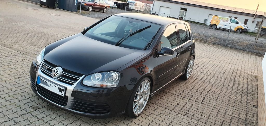 VW Golf 214.828 km 14.999 € Leinefelde 37327