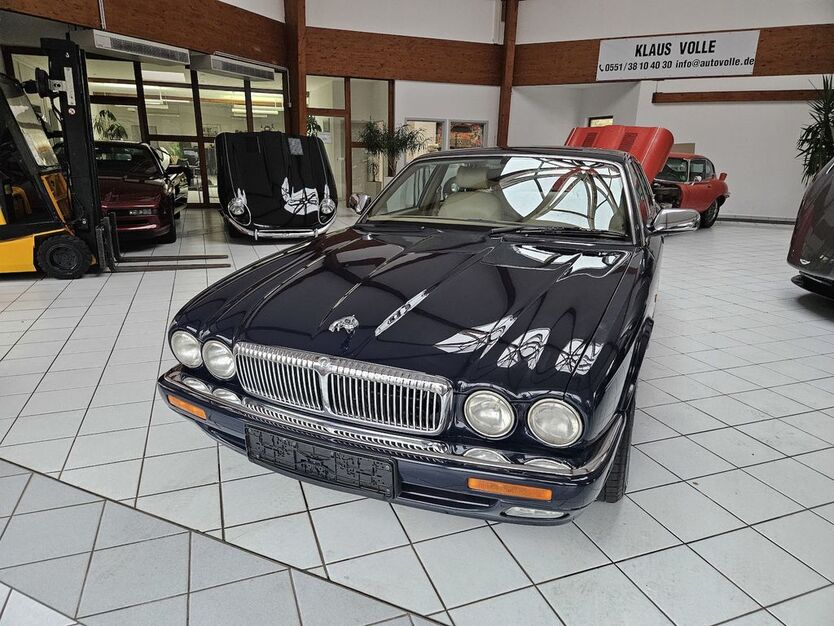 Jaguar Daimler 182.500 km 9.950 € Göttingen 37079