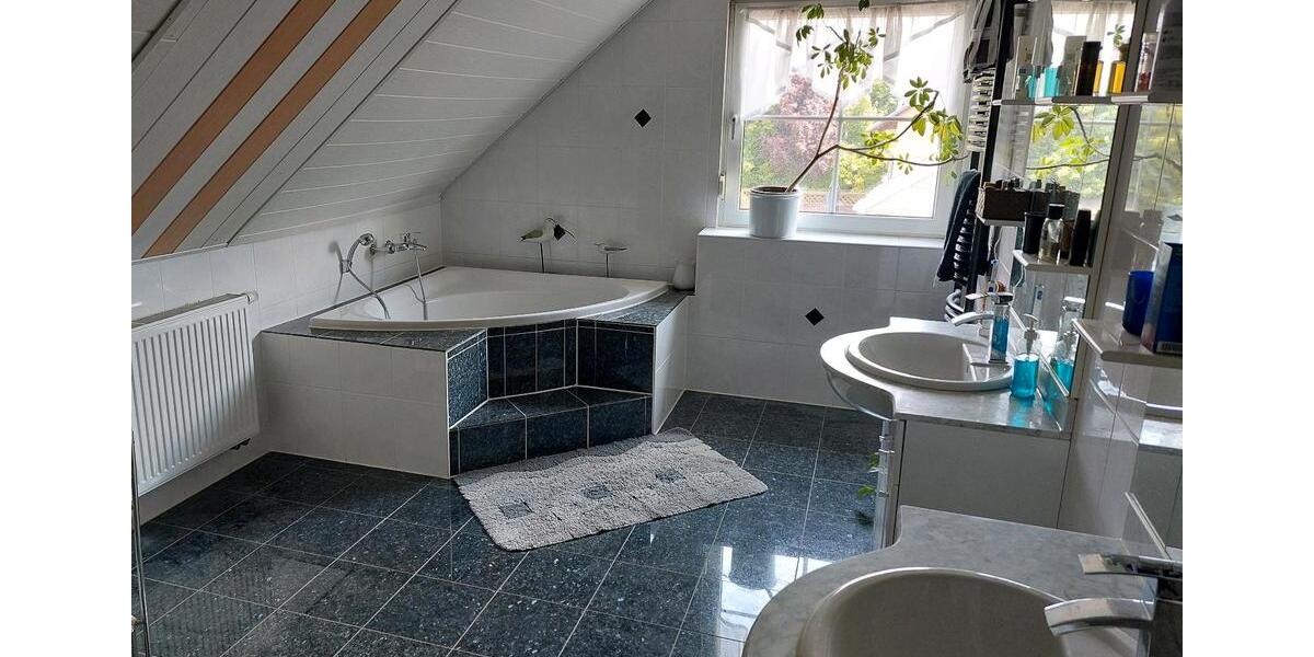 Einfamilienhaus in Niedernjesa mit Einliegerwohnung 7 zimmer