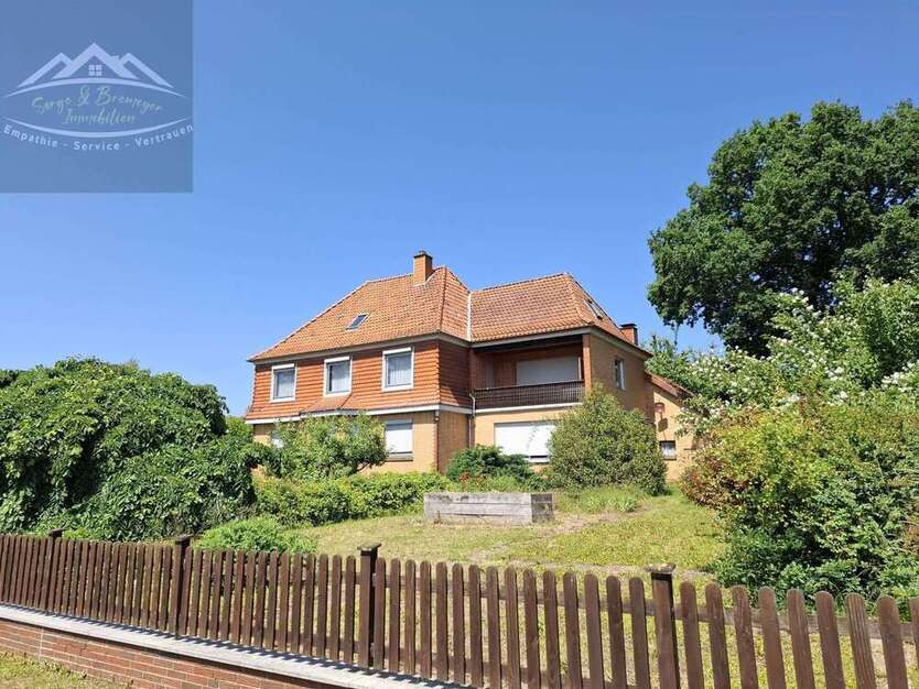 Haus zum Kaufen in Einbeck 155.000 € 293 m²