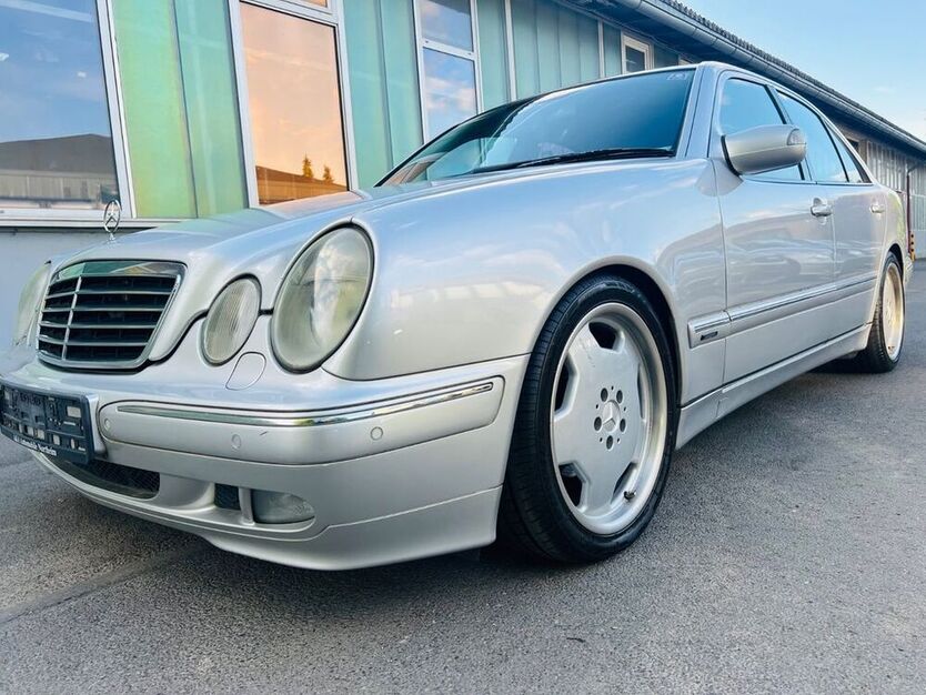 E 220