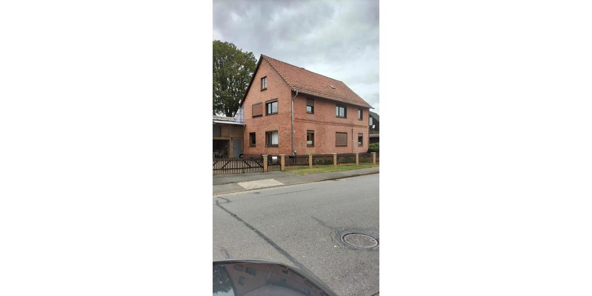 Haus mit zwei Wohnungen- Alles unter einem Dach. 9 zimmer