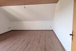 Dachgeschoßwohnung Rosdorf - 4 Zimmer, 120 m&sup2;, 600&euro; | Angebot:25406403
