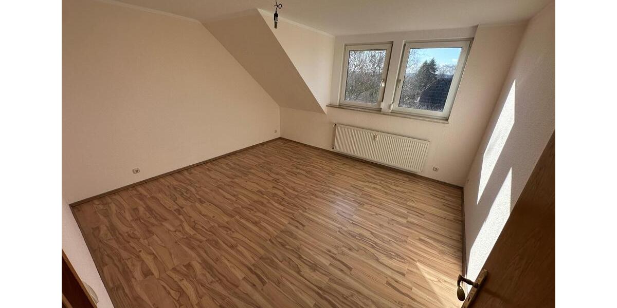 Dachgeschoßwohnung Nörten-Hardenberg Hardenberg - 3.5 Zimmer, 105 m&sup2;, 850&euro; | Angebot:25754001