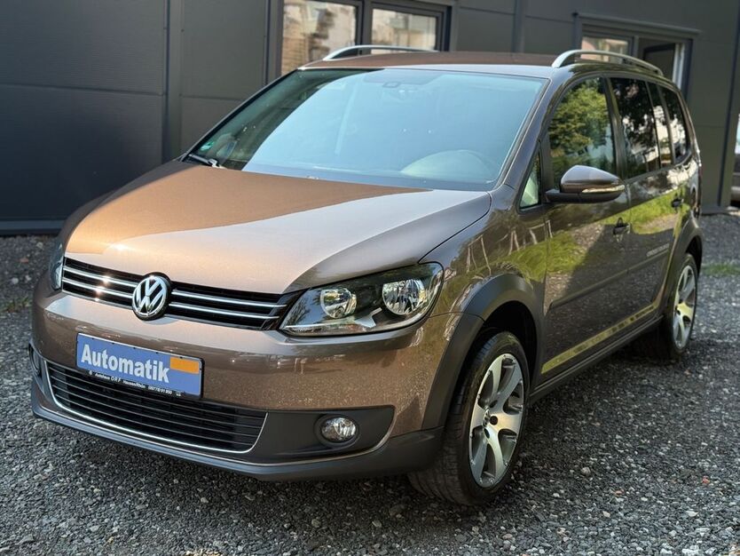 VW Touran 235.000 km 6.999 € Witzenhausen 37213