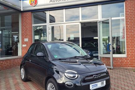 Fiat 500e 11.102 km 25.990 € Göttingen 37077