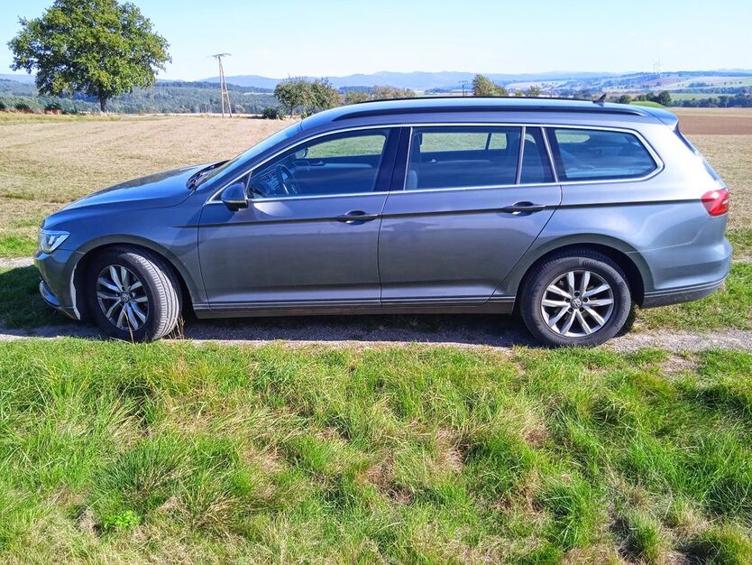 VW Passat Variant 145.711 km 12.800 € Hattorf am Harz 37197