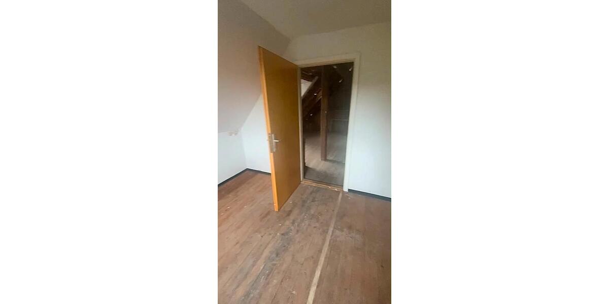 Einfamilienhaus Hardegsen - 6 Zimmer, 103 m&sup2;, 120.000&euro; | Angebot:26863451