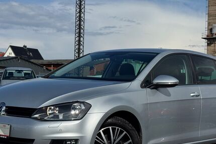 VW Golf 135.952 km 11.999 € Breitenbach 37327