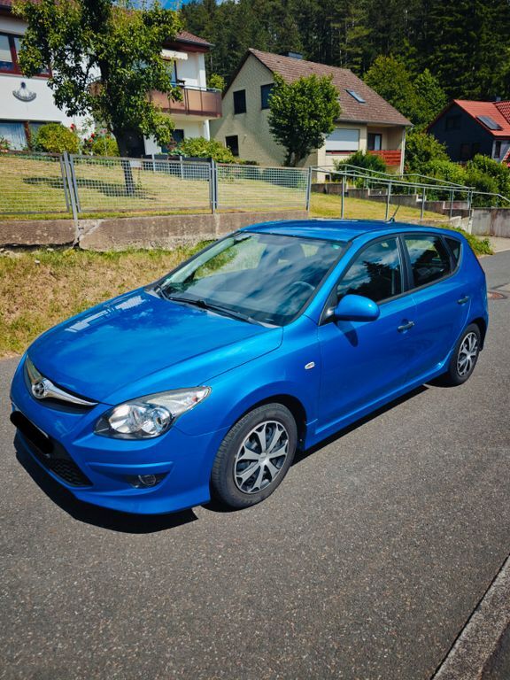 i30
