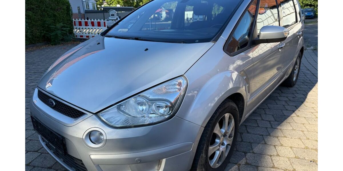 Ford S-Max 255.237 km 2.899 &euro; Göttingen 37079