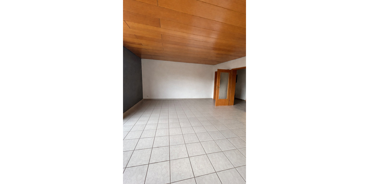 Erdgeschoßwohnung Uslar - 3 Zimmer, 136 m&sup2;, 780&euro; | Angebot:24561059