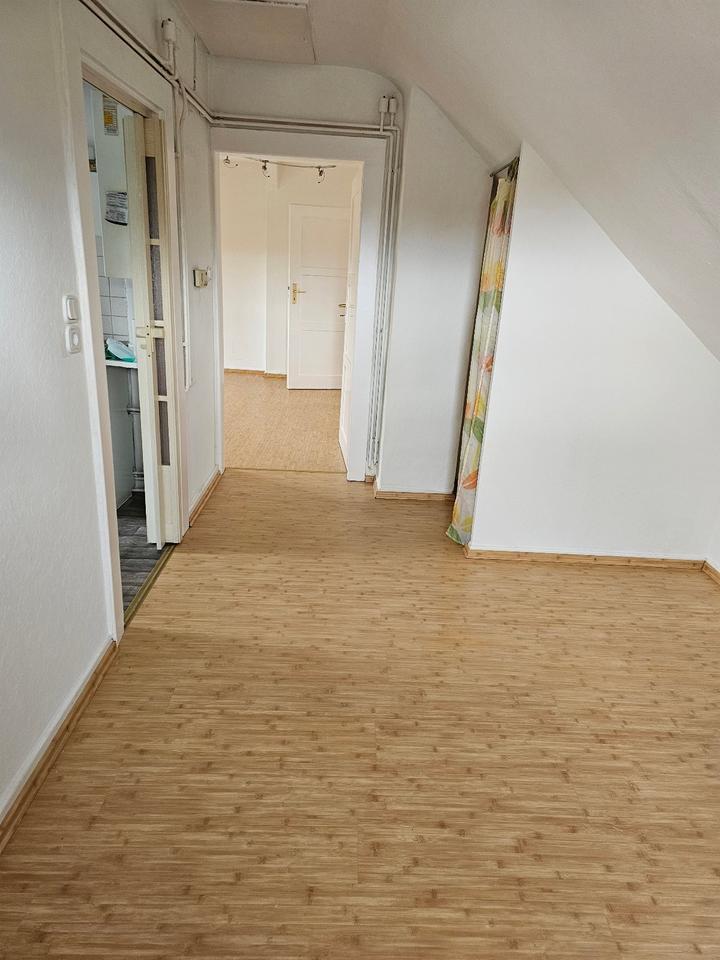 2-Zi. Whg. 47 qm DG in Nom Akazienstr ab 1.11.25 zu vermieten