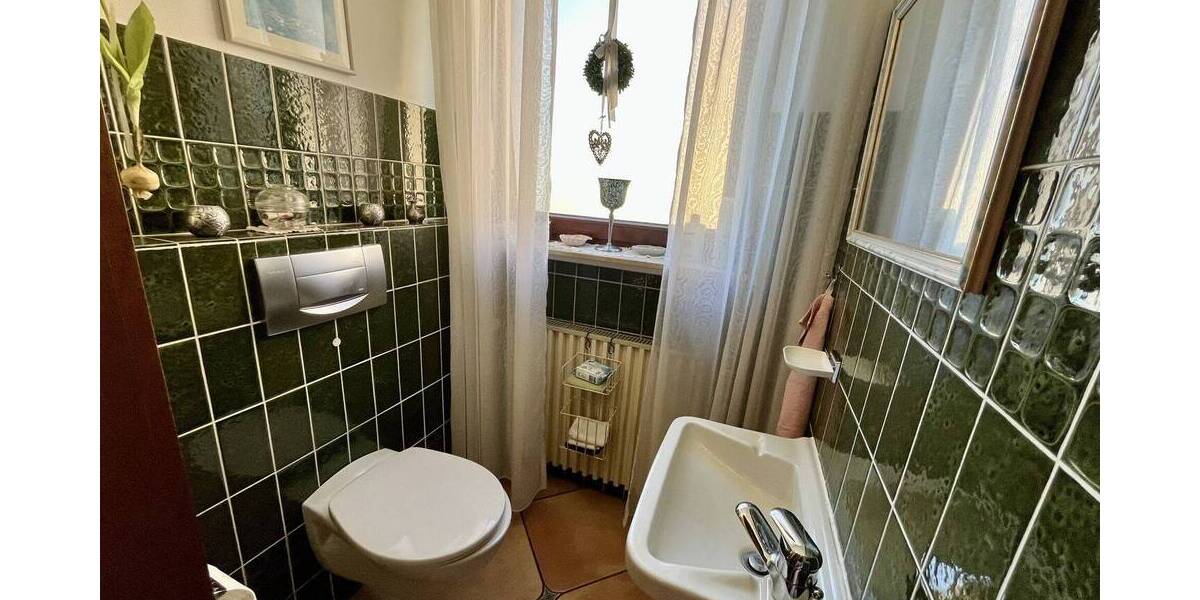 Einfamilienhaus Uslar - 9 Zimmer, 276 m&sup2;, 320.000&euro; | Angebot:26912928