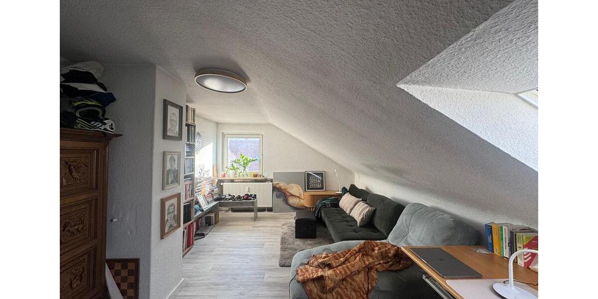 Dachgeschoßwohnung Göttingen Oststadt - 2.5 Zimmer, 48 m&sup2;, 350&euro; | Angebot:25259308