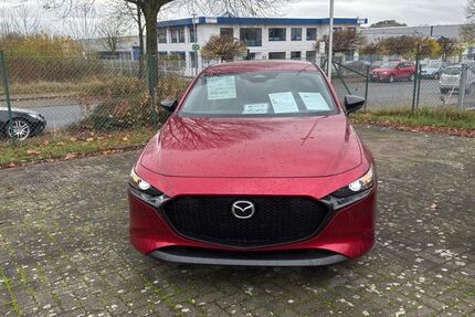 Mazda 3 7.111 km 28.540 &euro; Northeim 37154