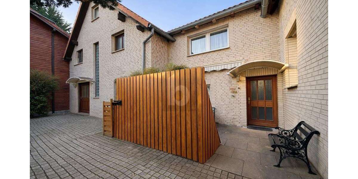 Einfamilienhaus Moringen - 11 Zimmer, 272 m&sup2;, 230.000&euro; | Angebot:25824023