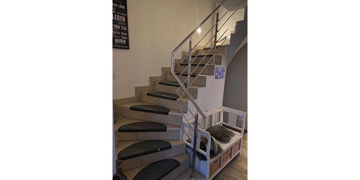 Etagenwohnung Northeim - 4 Zimmer, 135 m&sup2;, 1.250&euro; | Angebot:25505838