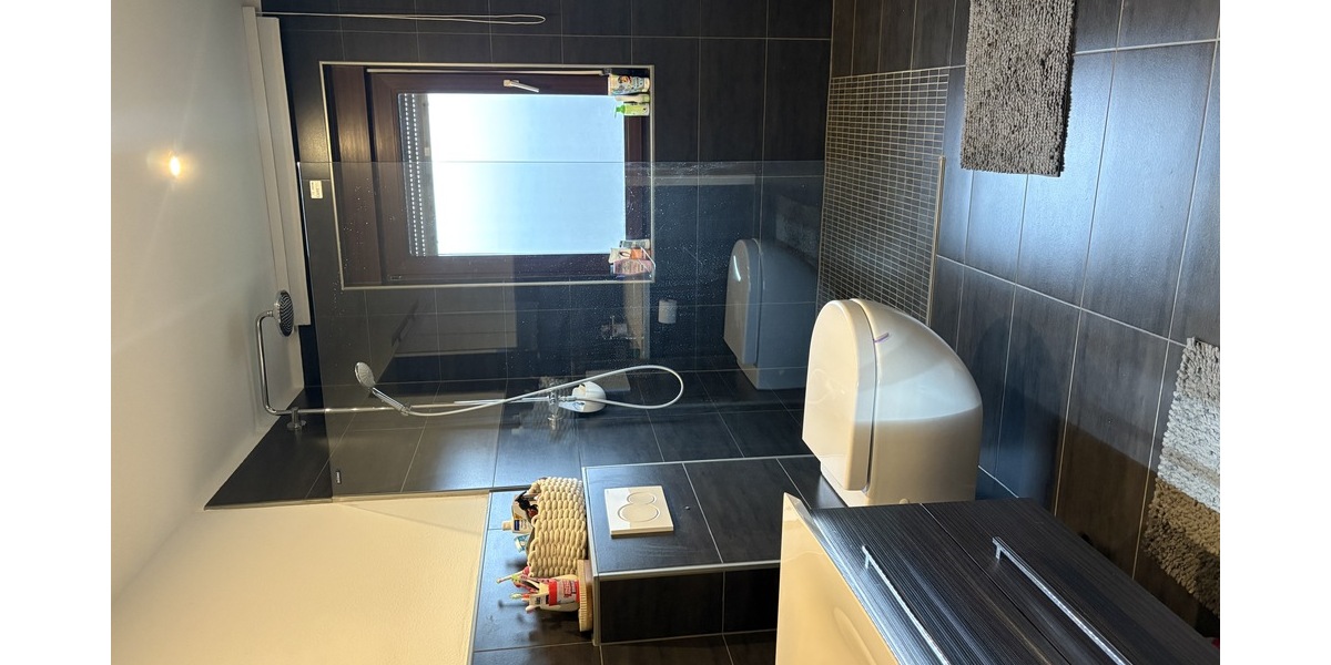 Freistehendes Einfamilienhaus mit viel Platz in schöner Lage von Witzenhausen-Unterrieden - Einfamilienhaus Witzenhausen Neuseesen | Angebot:24862375