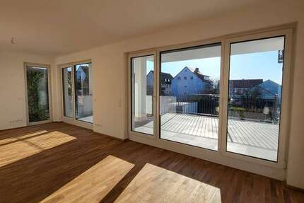 Wohnung zum Mieten in Göttingen 2.000 € 136 m² 4 zimmer