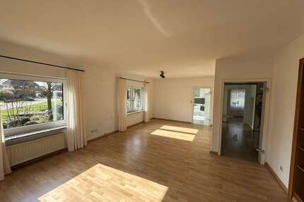 Haus zum Mieten in Osterode am Harz Dorste 1.290 € 145 m²